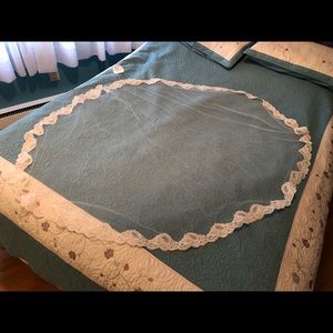 NWT lace Mantilla veil